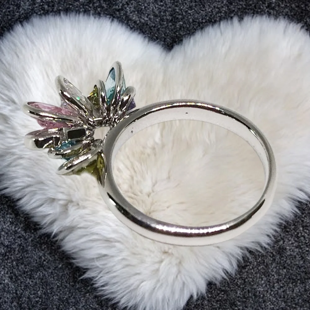 GC GUESS COLLECTION ~ Elegant Multi-Stone Silver Ring